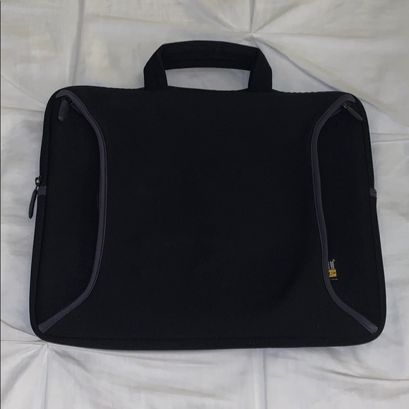 EUC Black Case Logic Laptop Case w. Handles - Picture 2 of 6